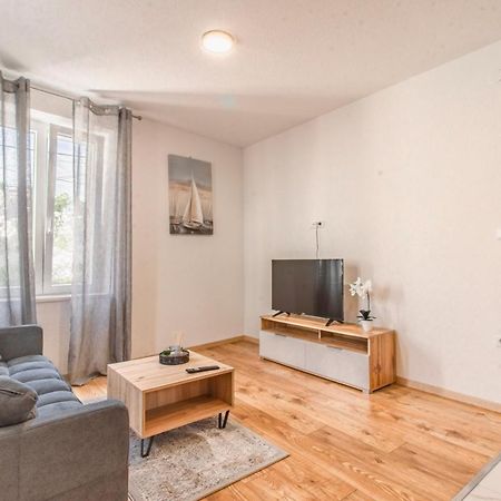 Apartments Florian 로푸드 외부 사진