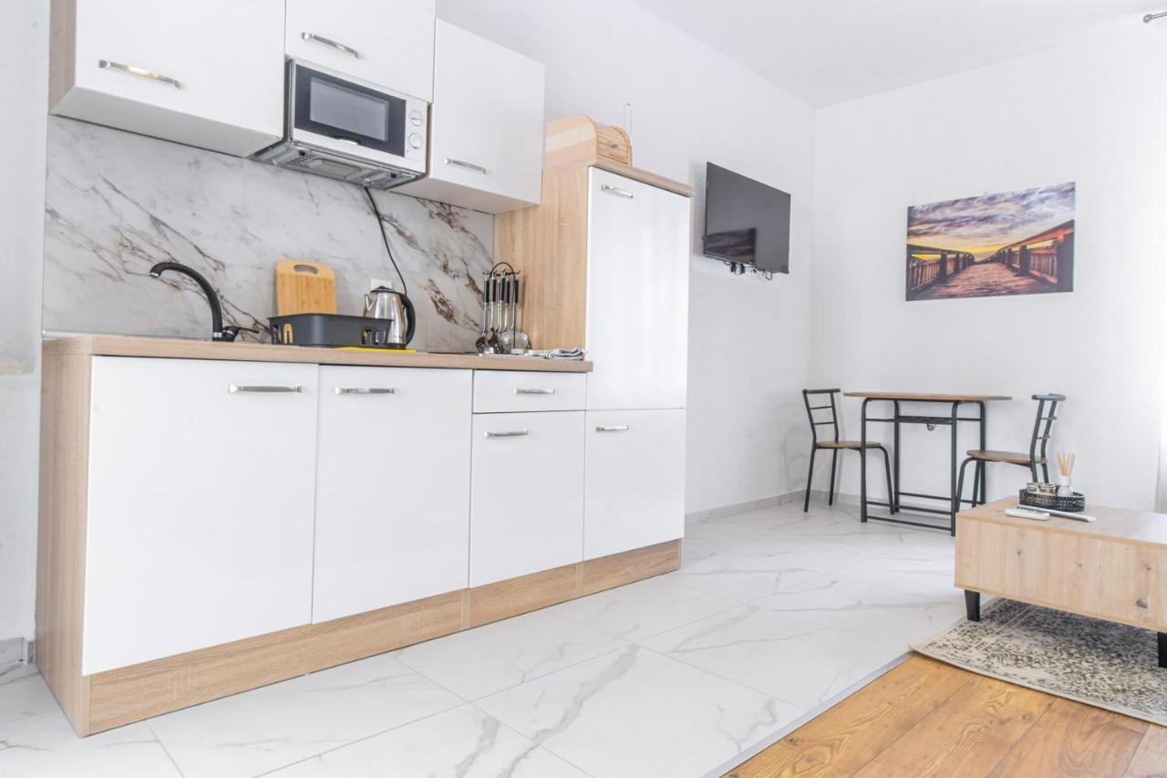 Apartments Florian 로푸드 외부 사진