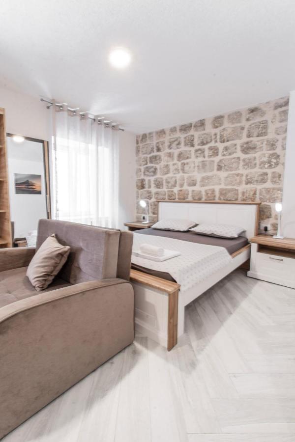 Apartments Florian 로푸드 외부 사진