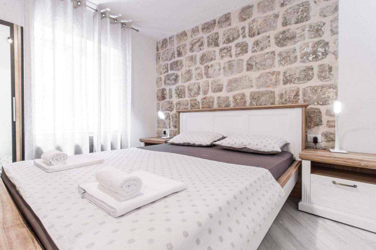 Apartments Florian 로푸드 외부 사진