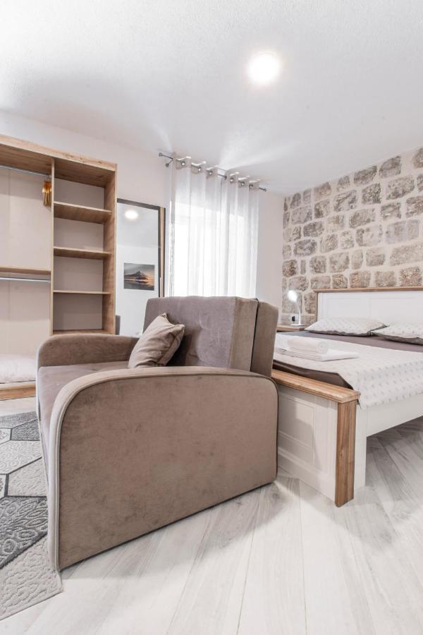 Apartments Florian 로푸드 외부 사진