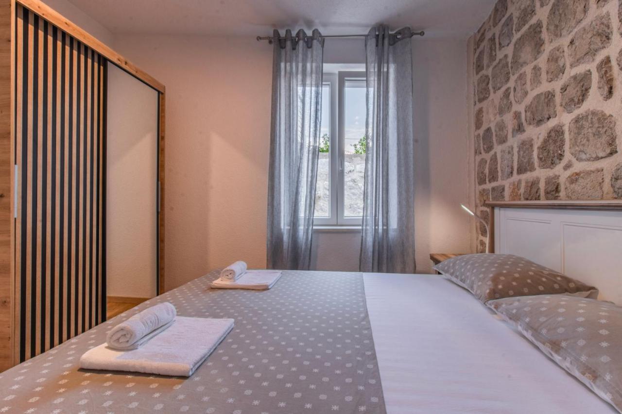 Apartments Florian 로푸드 외부 사진