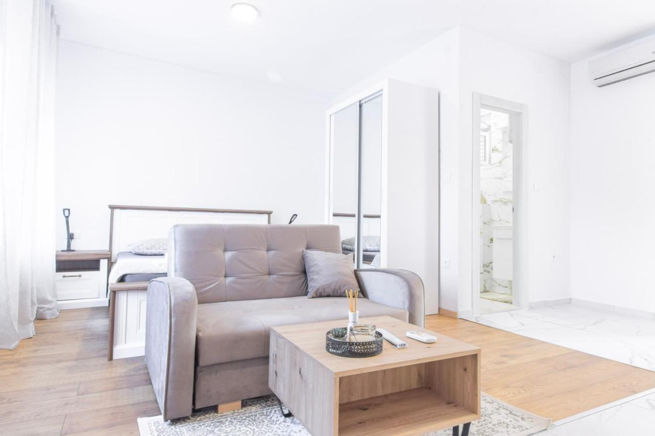 Apartments Florian 로푸드 외부 사진