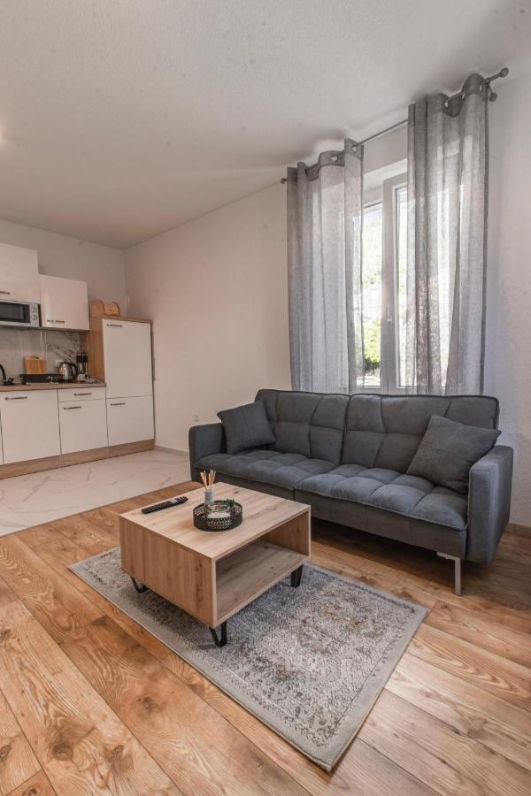 Apartments Florian 로푸드 외부 사진