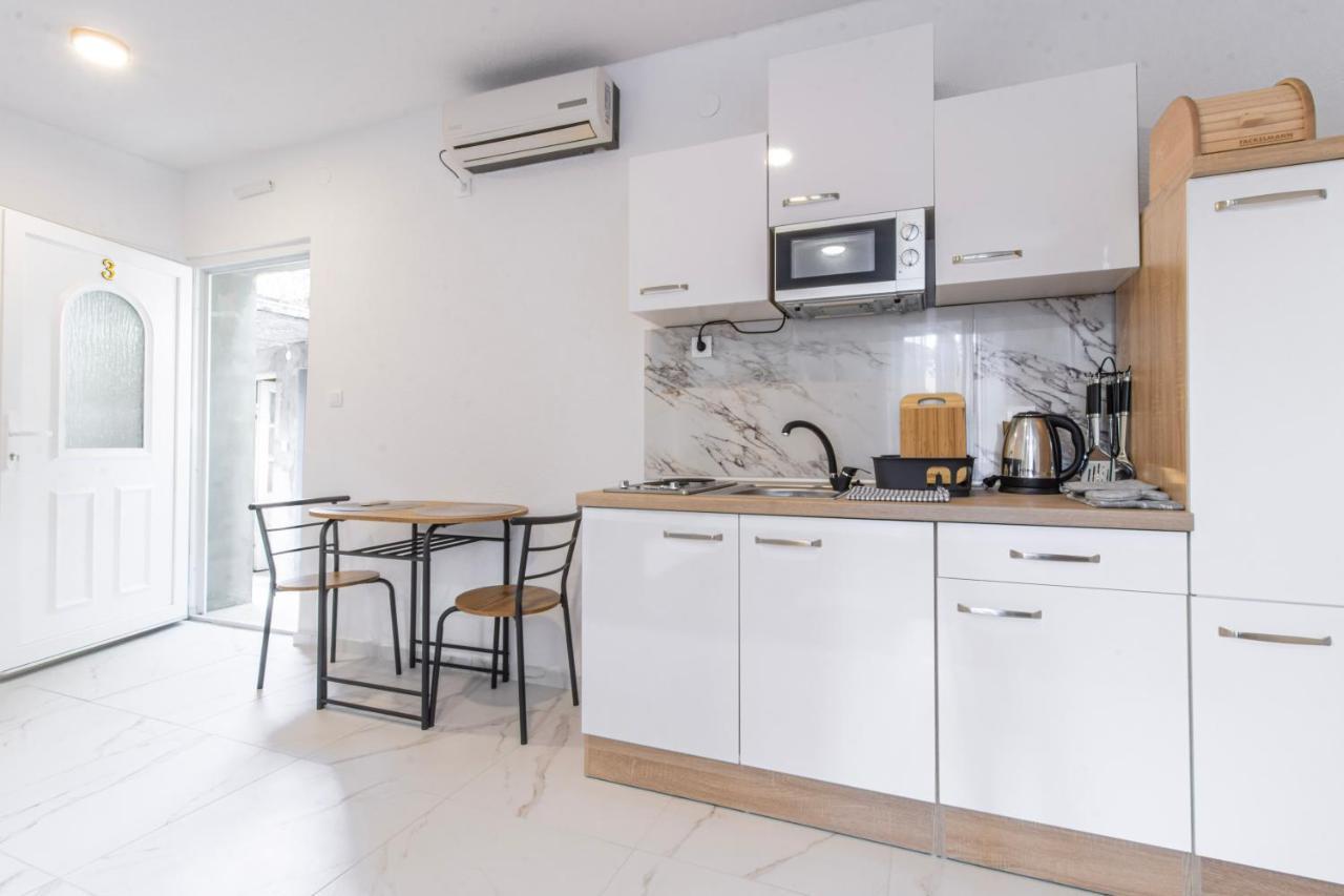 Apartments Florian 로푸드 외부 사진