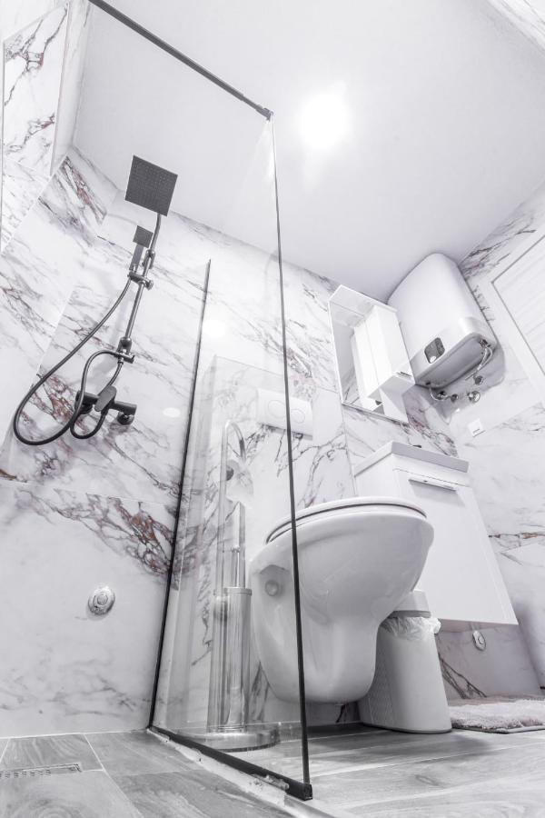 Apartments Florian 로푸드 외부 사진