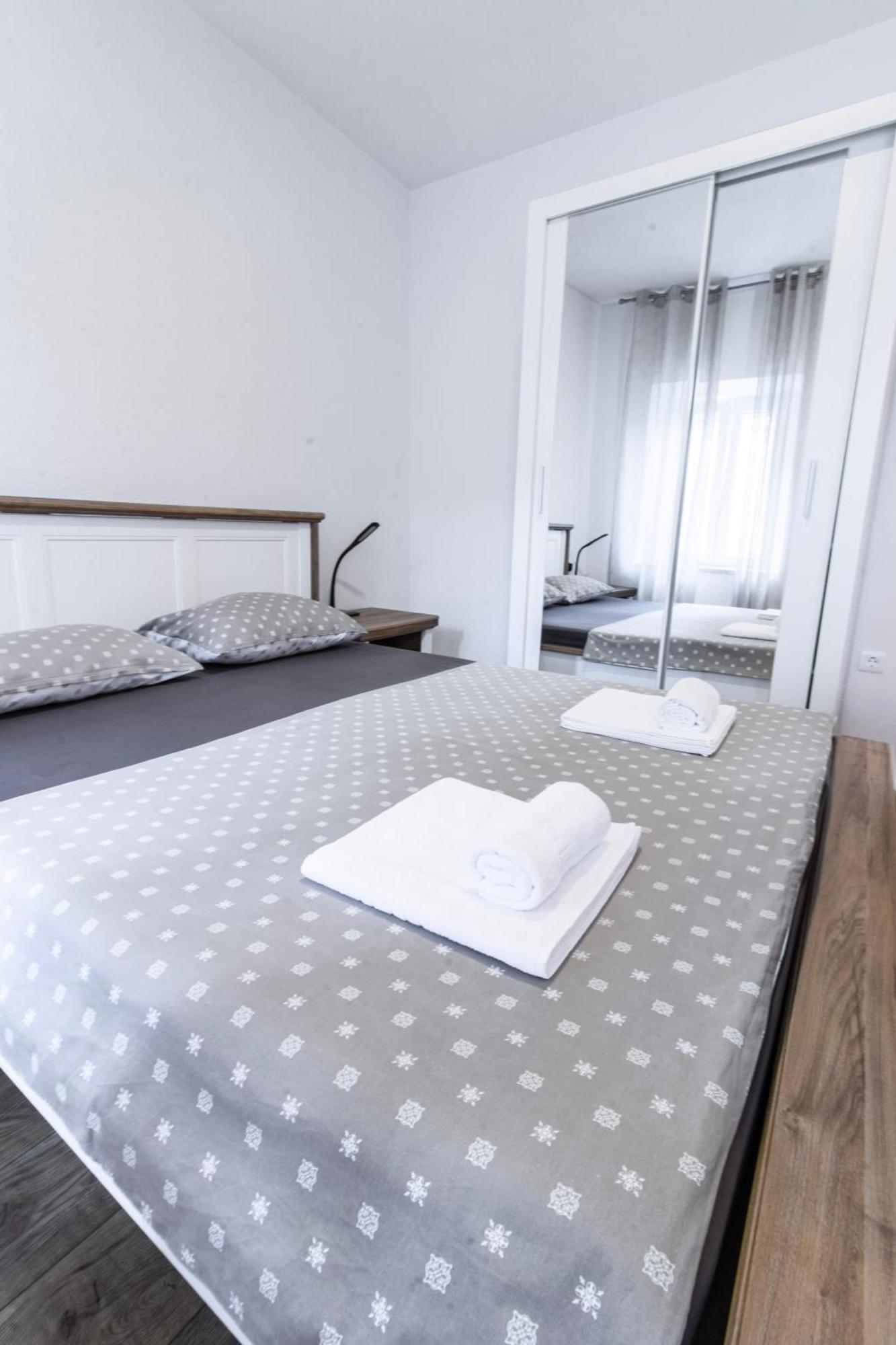 Apartments Florian 로푸드 외부 사진