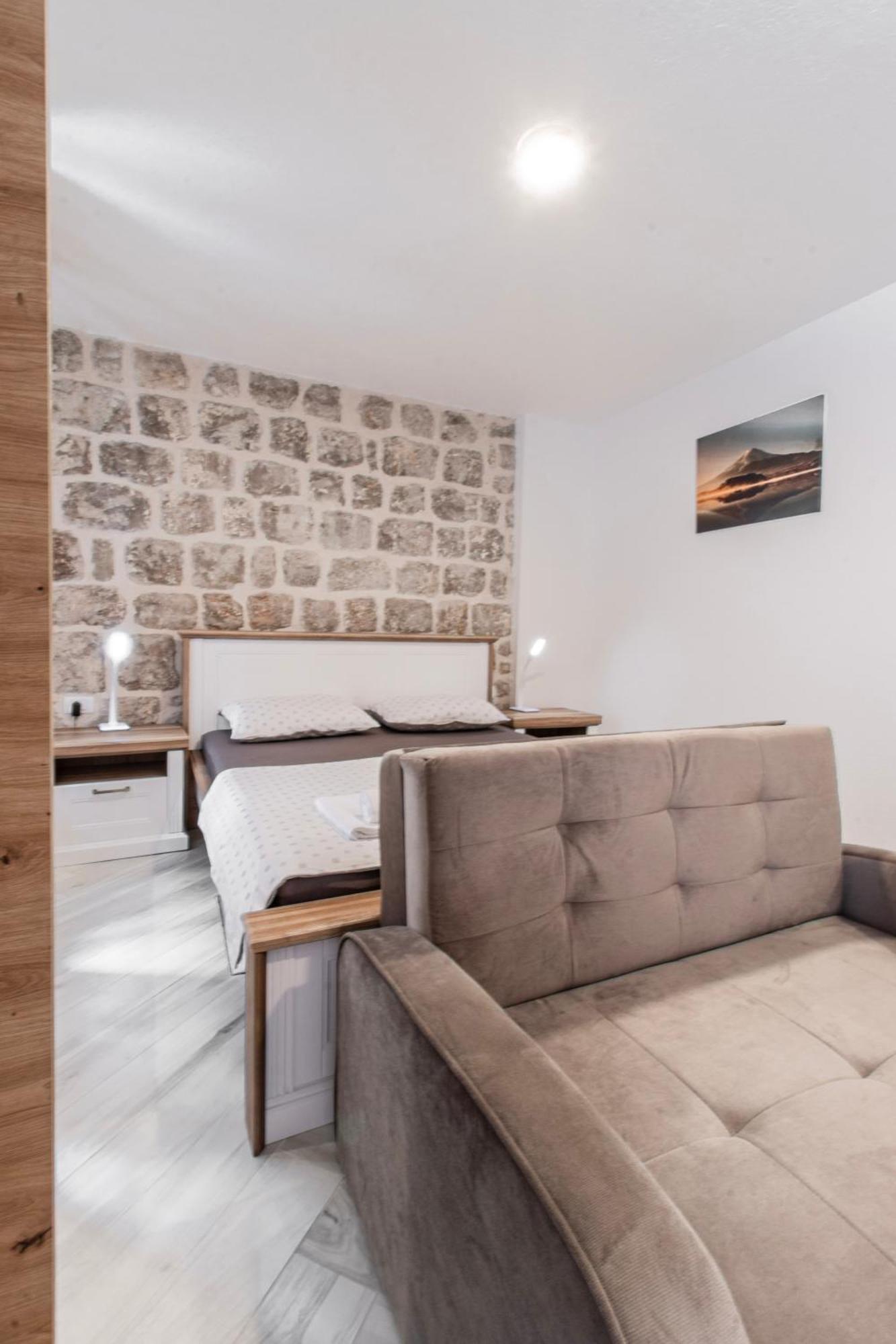 Apartments Florian 로푸드 외부 사진