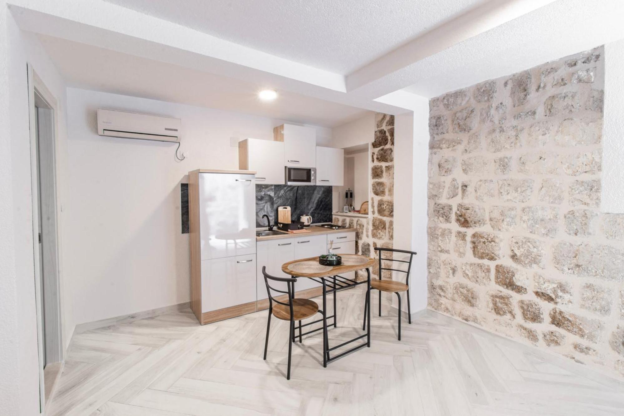 Apartments Florian 로푸드 외부 사진