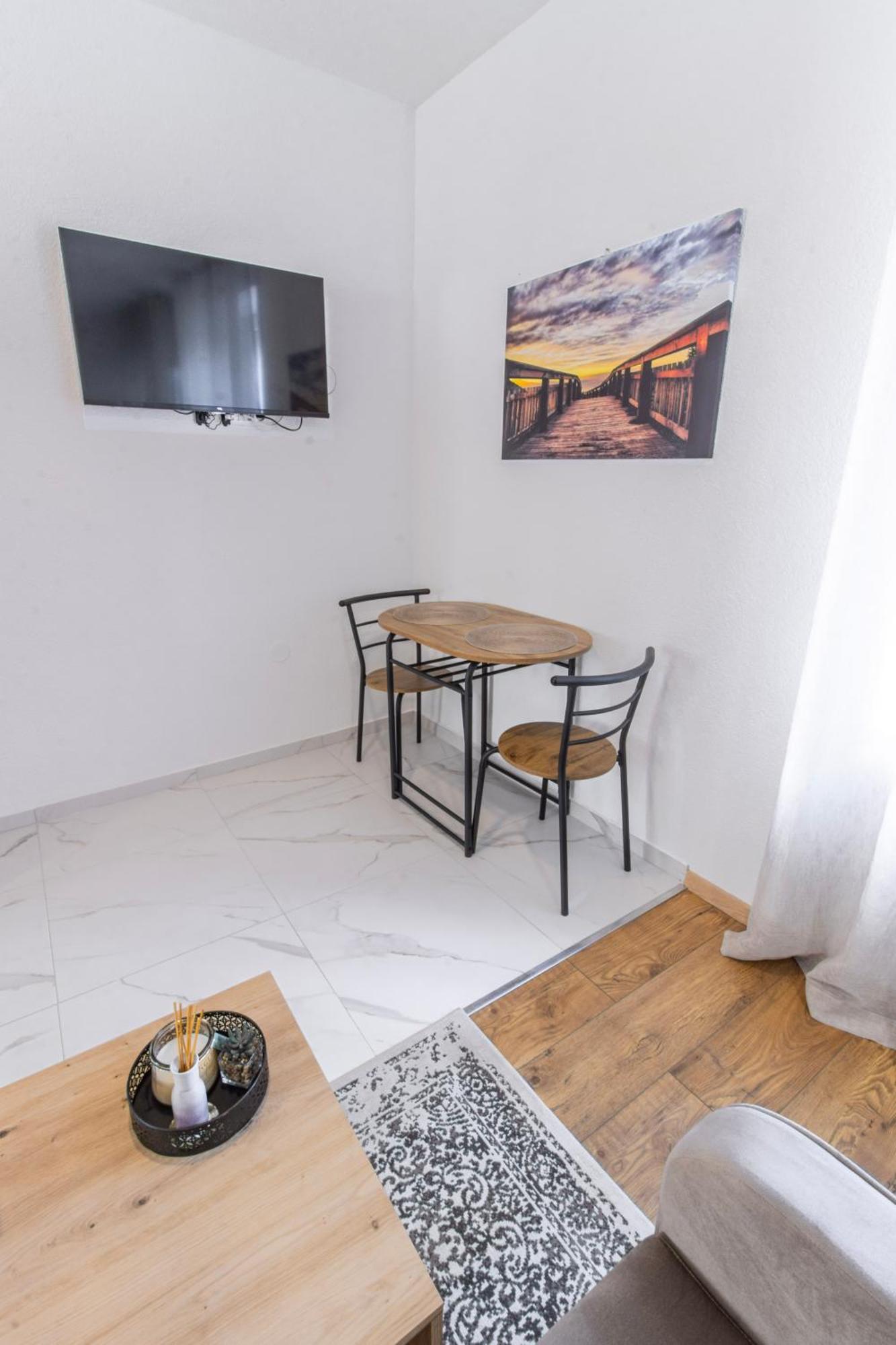 Apartments Florian 로푸드 외부 사진