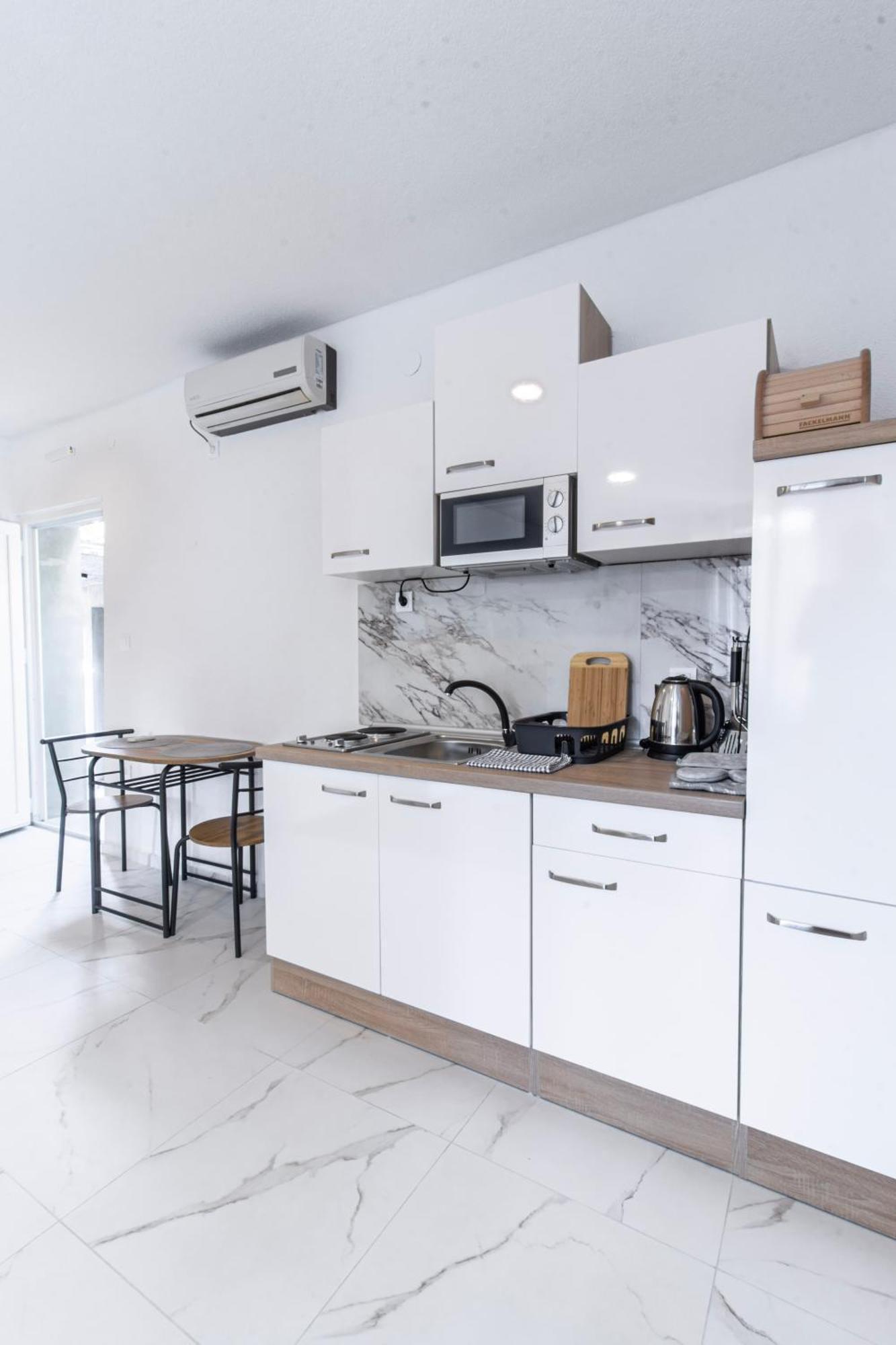 Apartments Florian 로푸드 외부 사진