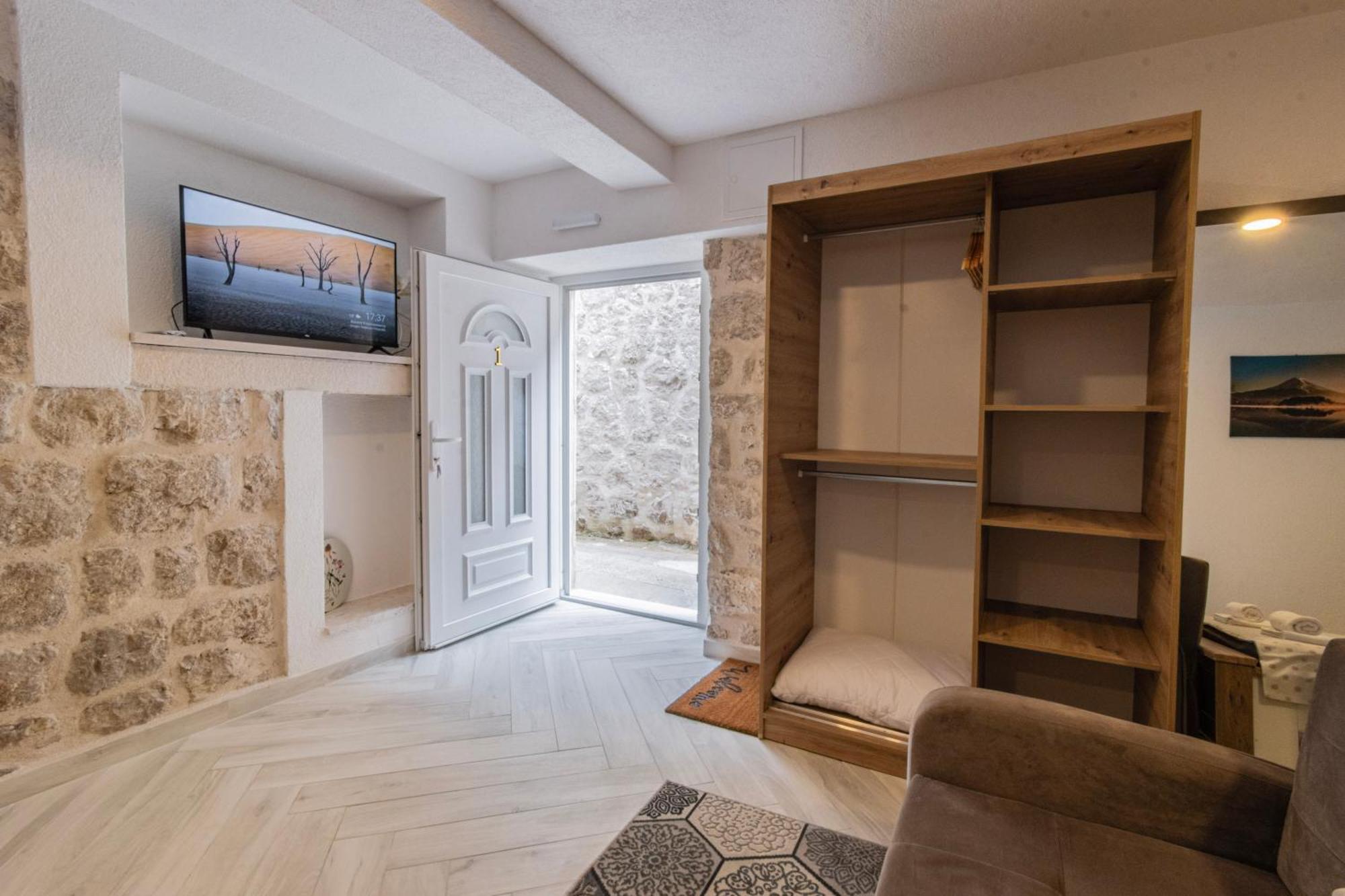 Apartments Florian 로푸드 외부 사진