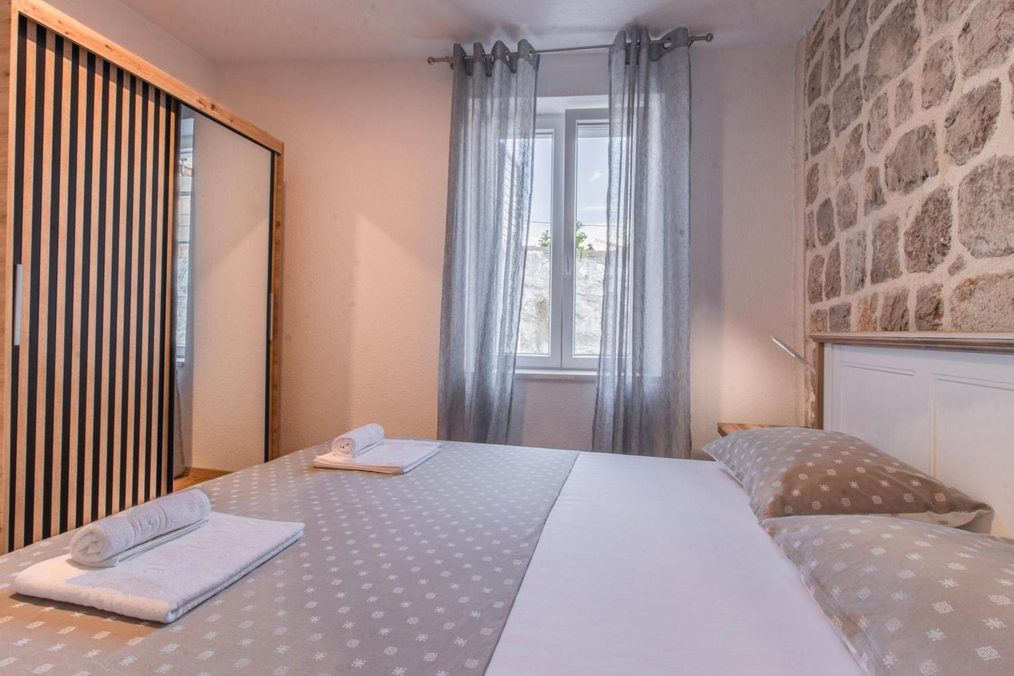 Apartments Florian 로푸드 외부 사진