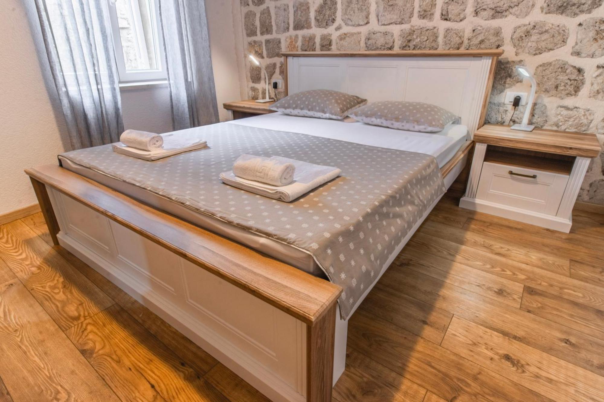 Apartments Florian 로푸드 외부 사진